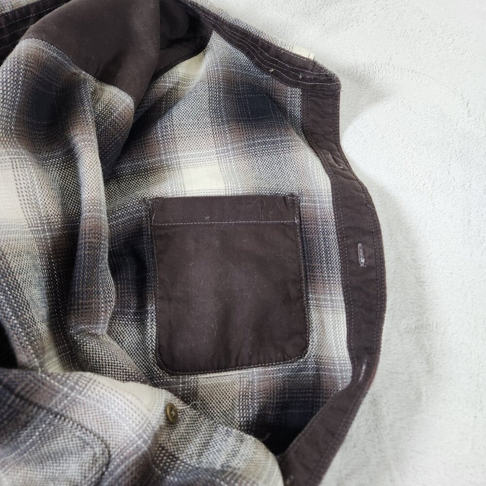KUHL Law Flannel Shirt Men Size Medium Plaid Button Up Long Sleeve Inside Pocket - Picture 8 of 13